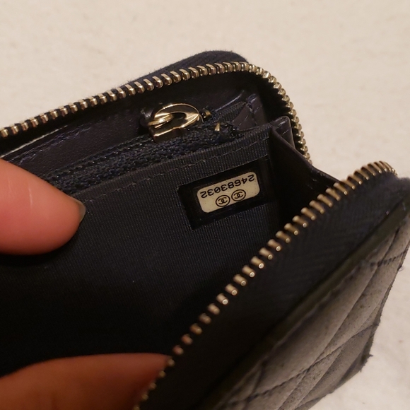 **** SOLD **** Chanel wallet - Picture 11 of 12
